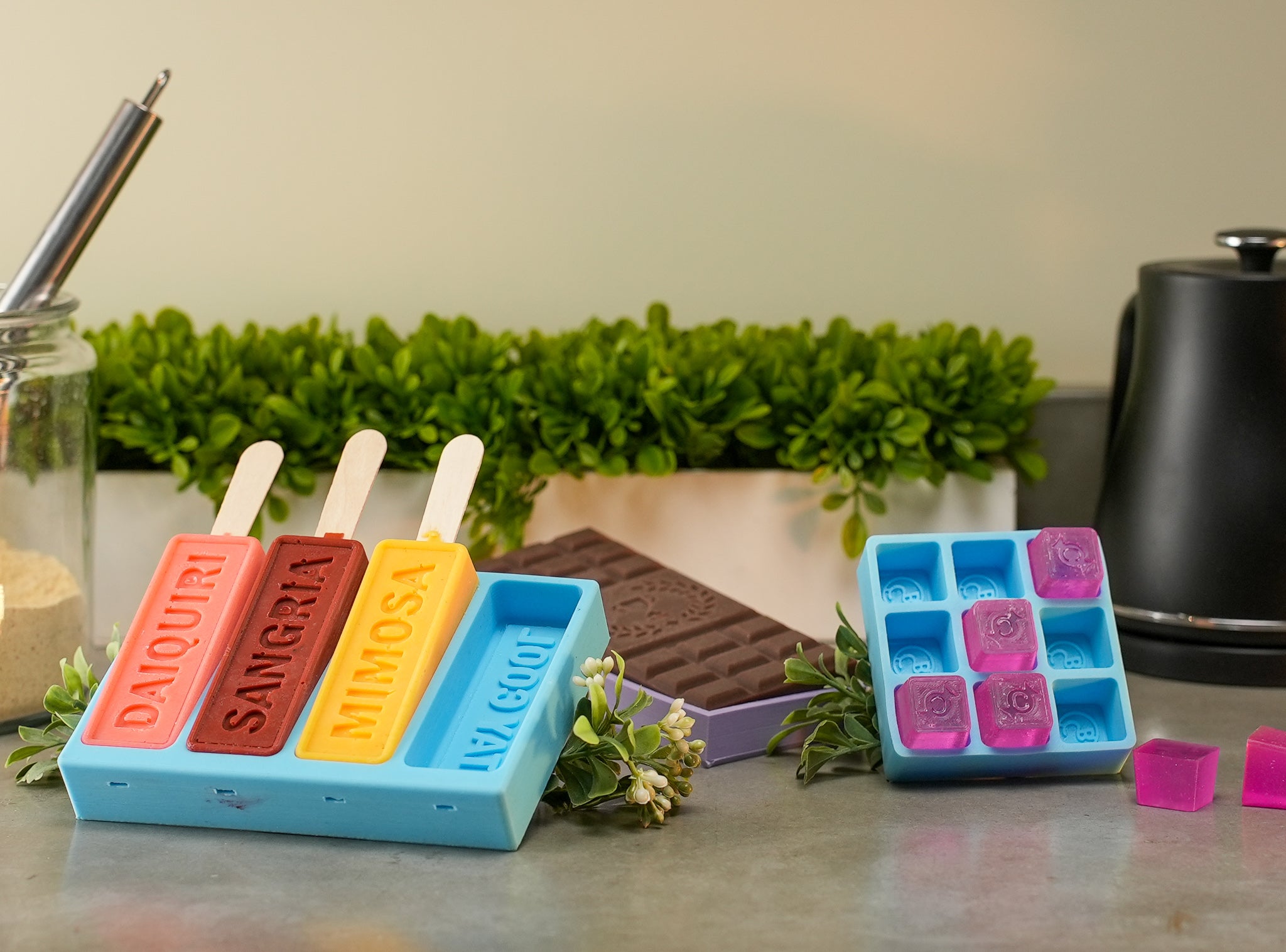 Unboxing Personalized Ice Trays from Siligrams 